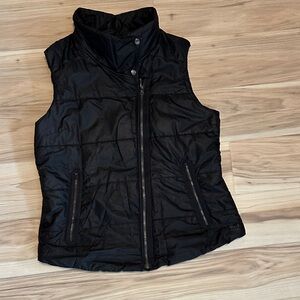 REI Women's Black Quilted Vest with Asymetrical Zipper Latge